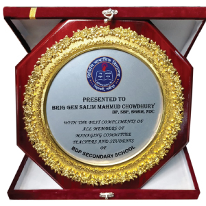Crest with velvet box