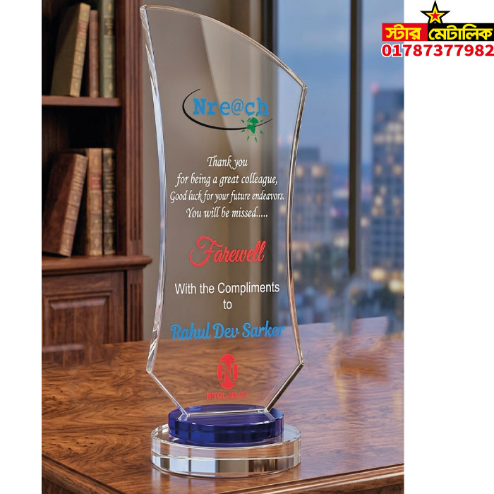 Crystal award crest