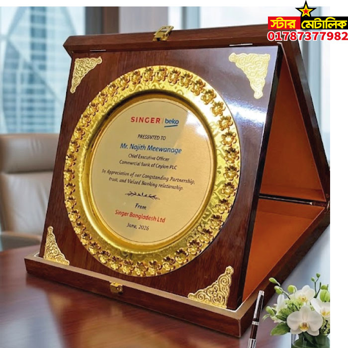 VIP wooden folding box crest